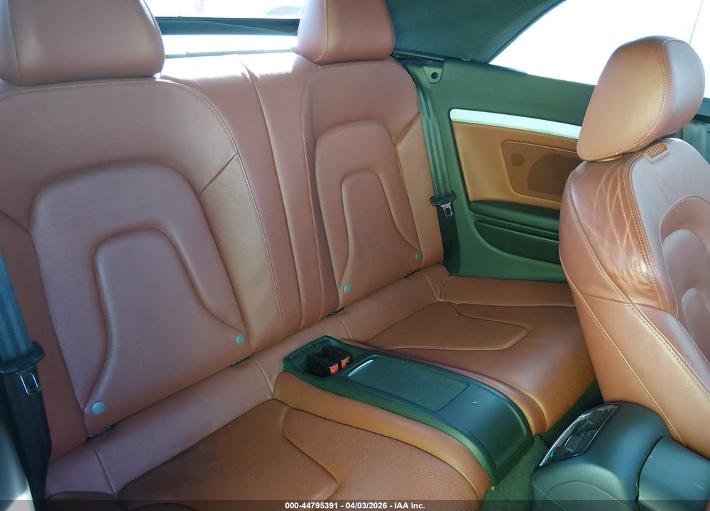 2010 AUDI S5 3.0 PREMIUM PLUS VIN: WAUCGAFH4AN021091