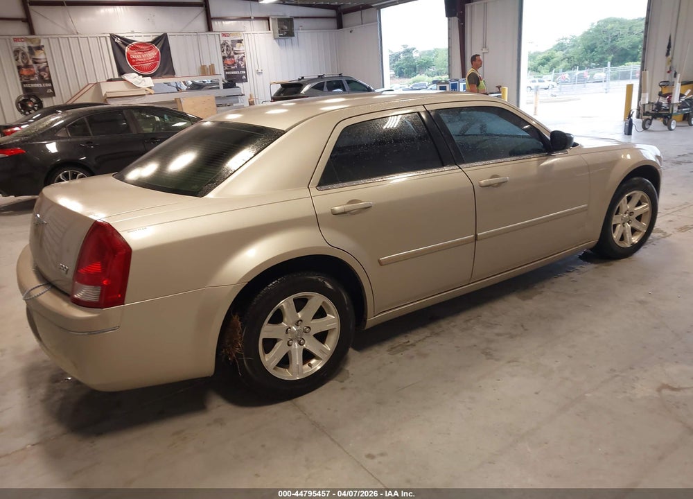 2006 CHRYSLER 300 TOURING VIN: 2C3KA53G16H226407
