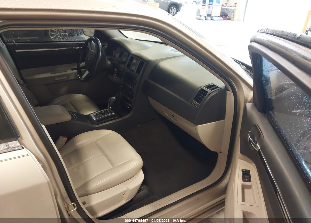 2006 CHRYSLER 300 TOURING VIN: 2C3KA53G16H226407