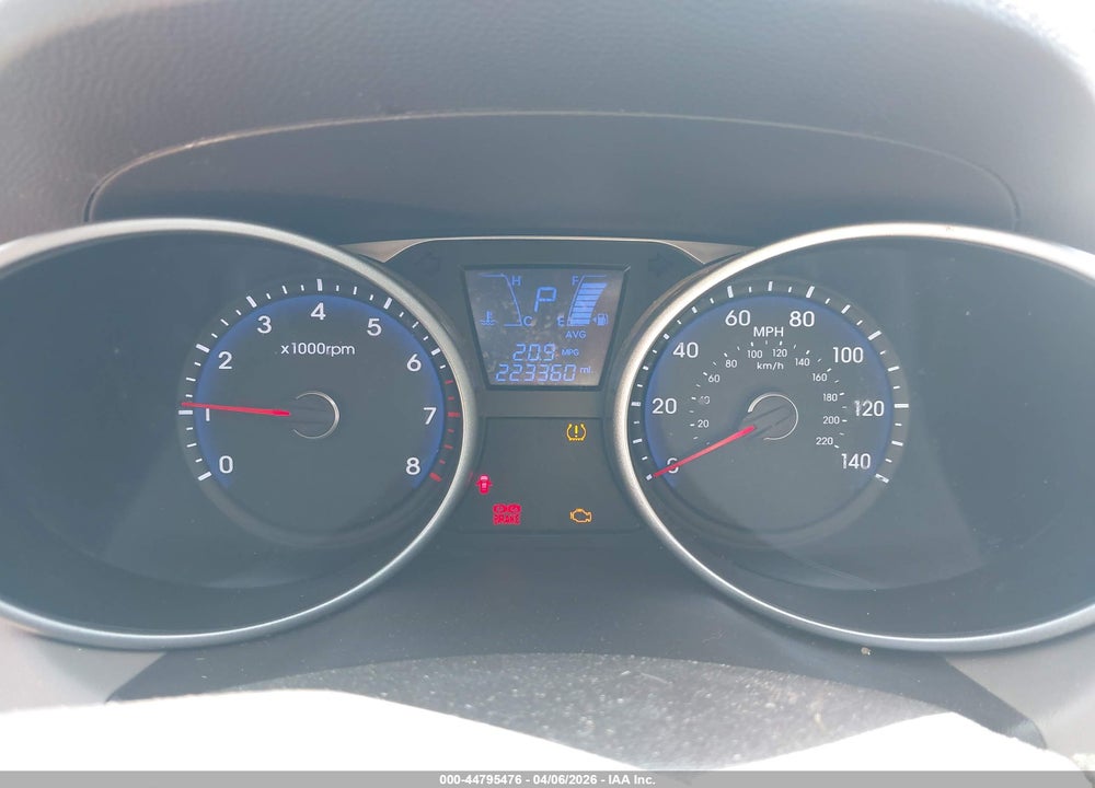 2014 HYUNDAI TUCSON SE VIN: KM8JUCAG5EU869873