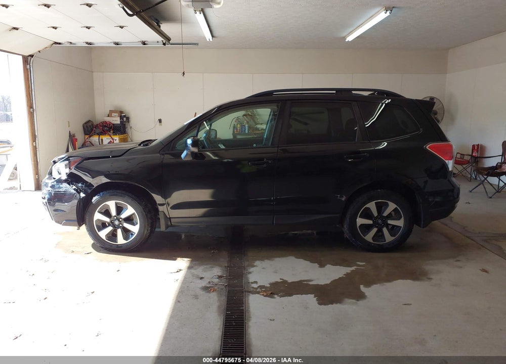 2018 SUBARU FORESTER 2.5I PREMIUM VIN: JF2SJAEC3JH602989