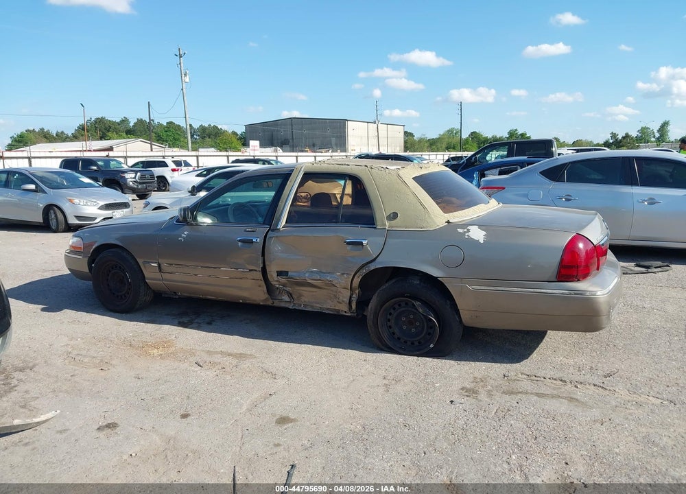 2003 MERCURY GRAND MARQUIS GS VIN: 2MEFM74W63X613637