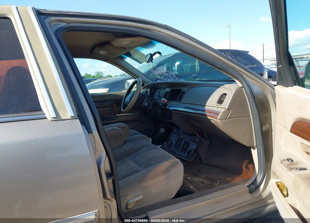 2003 MERCURY GRAND MARQUIS GS VIN: 2MEFM74W63X613637