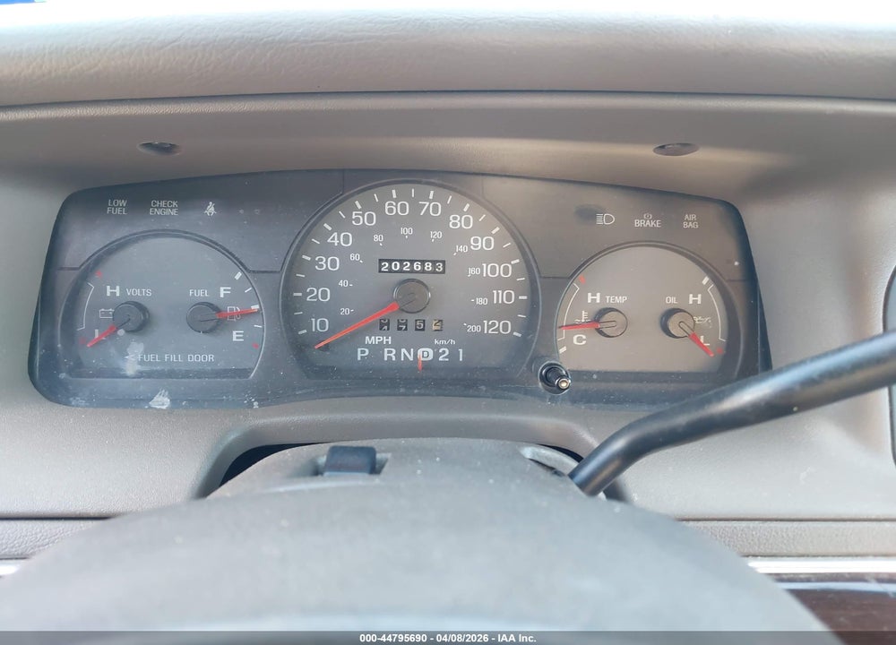 2003 MERCURY GRAND MARQUIS GS VIN: 2MEFM74W63X613637