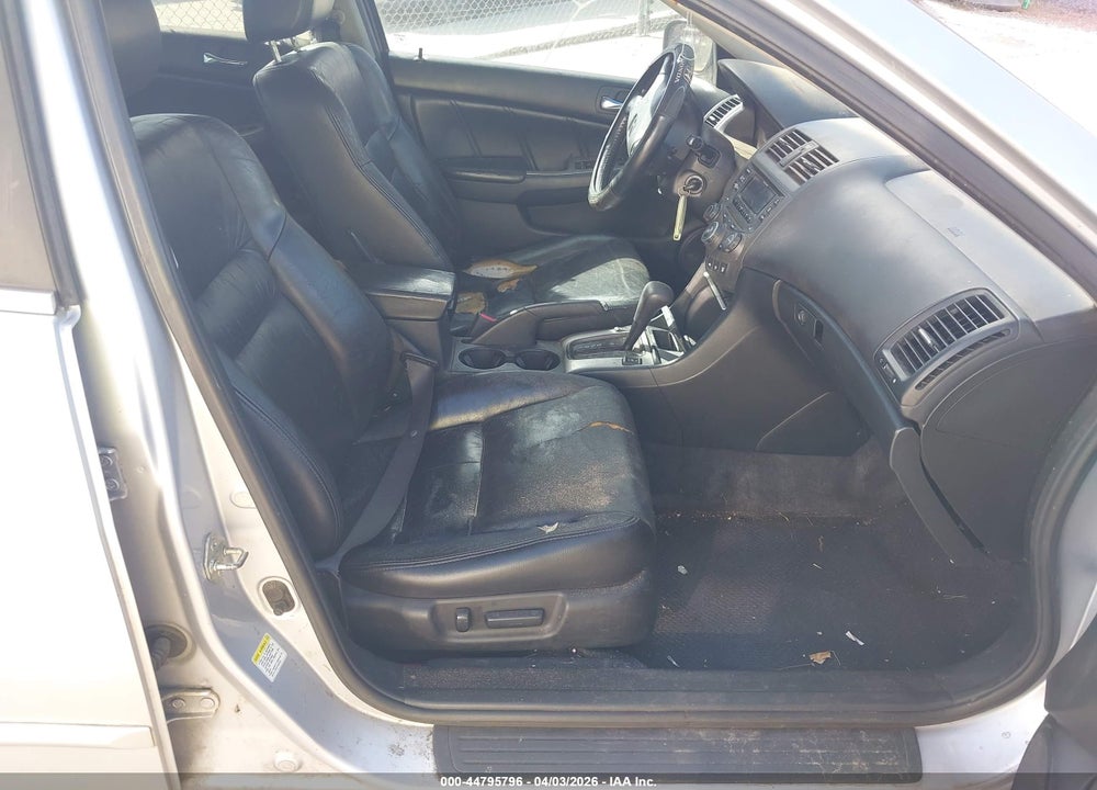 2004 HONDA ACCORD 3.0 EX VIN: 1HGCM66554A038462