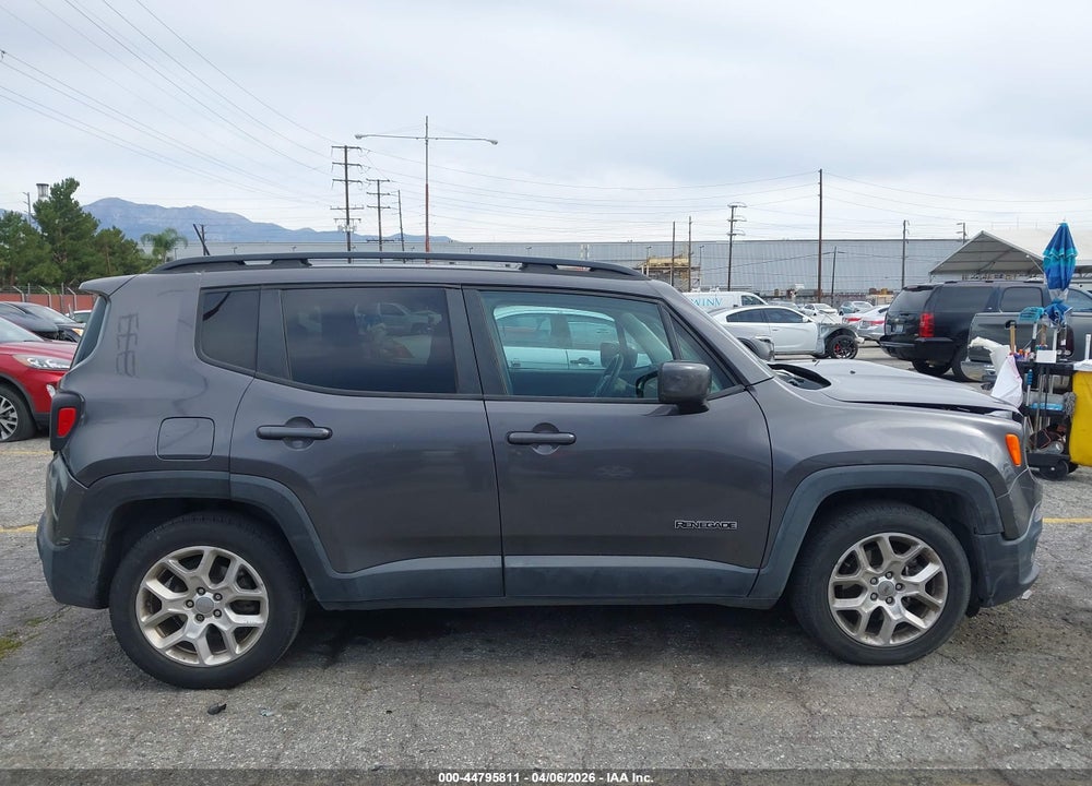 2018 JEEP RENEGADE LATITUDE FWD VIN: ZACCJABB1JPG92229