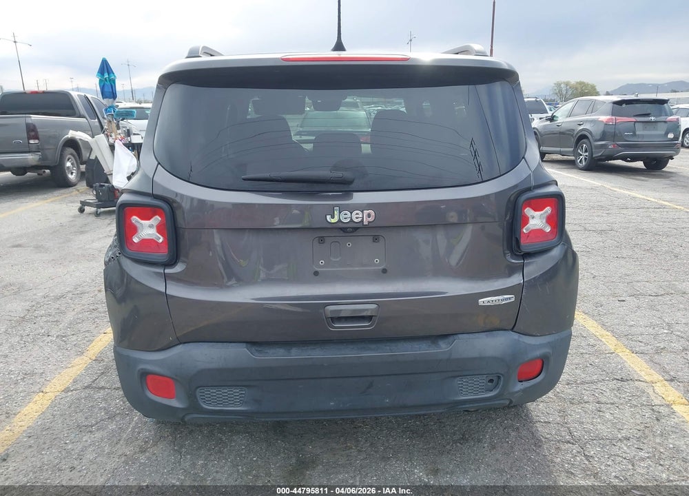 2018 JEEP RENEGADE LATITUDE FWD VIN: ZACCJABB1JPG92229