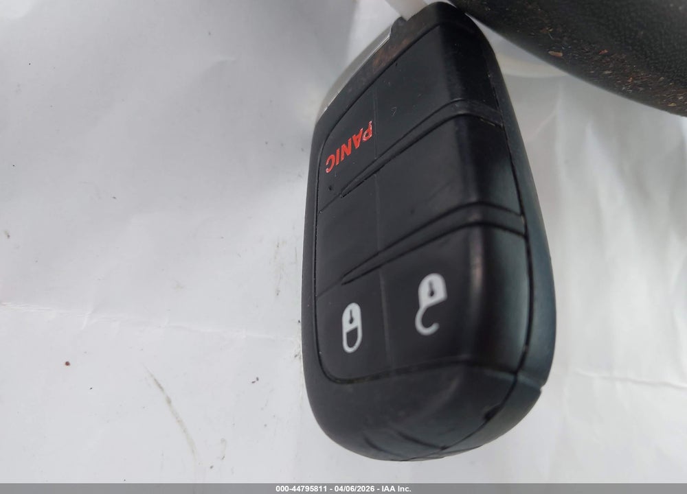 2018 JEEP RENEGADE LATITUDE FWD VIN: ZACCJABB1JPG92229