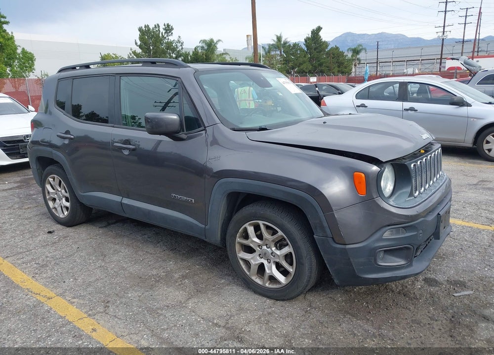 2018 JEEP RENEGADE LATITUDE FWD VIN: ZACCJABB1JPG92229