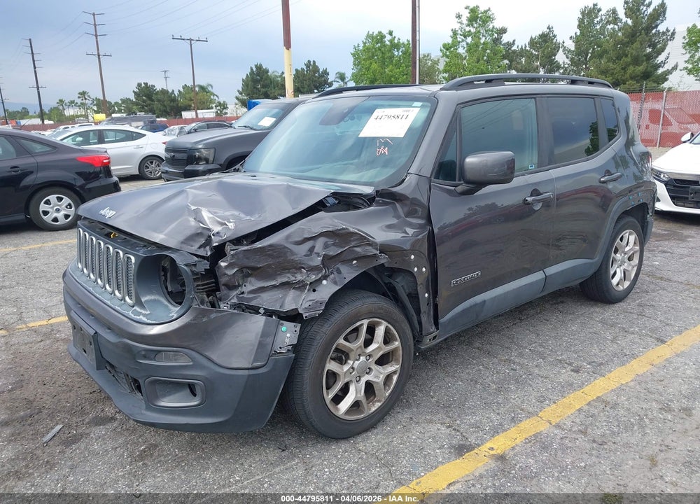 2018 JEEP RENEGADE LATITUDE FWD VIN: ZACCJABB1JPG92229