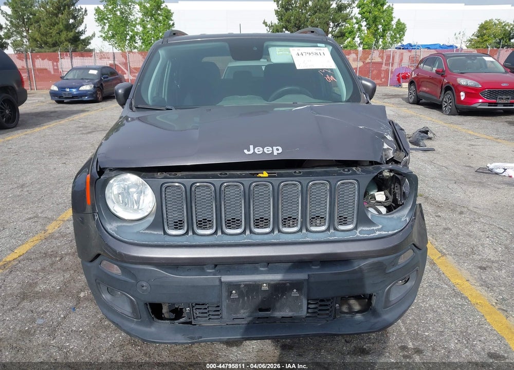 2018 JEEP RENEGADE LATITUDE FWD VIN: ZACCJABB1JPG92229