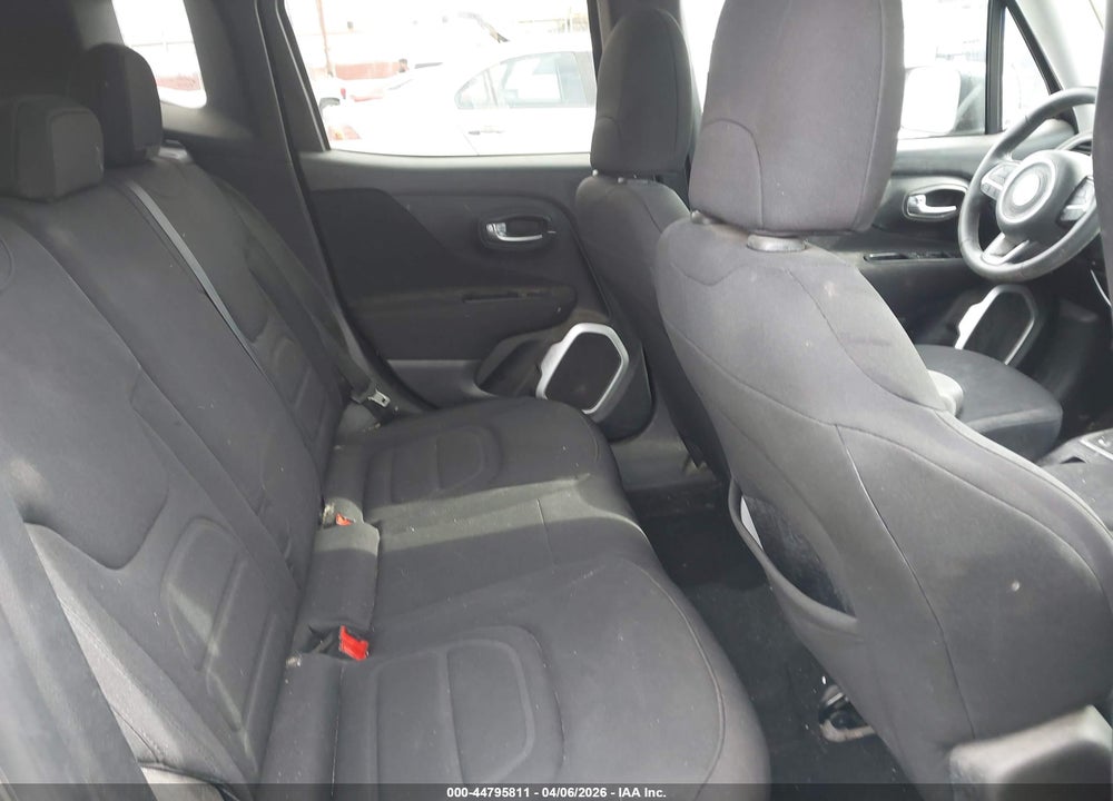 2018 JEEP RENEGADE LATITUDE FWD VIN: ZACCJABB1JPG92229
