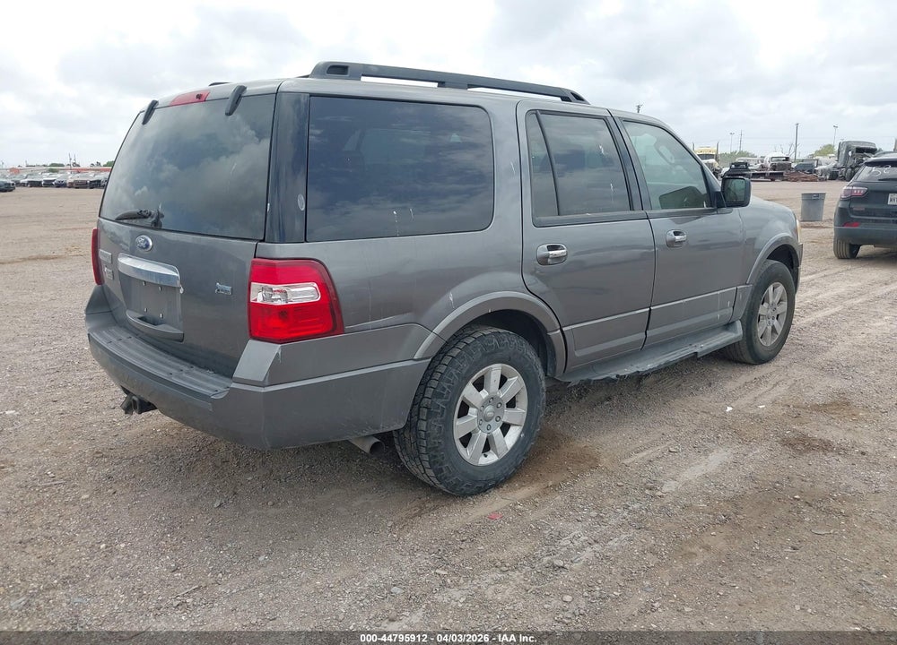 2010 FORD EXPEDITION XLT VIN: 1FMJU1F51AEB70501