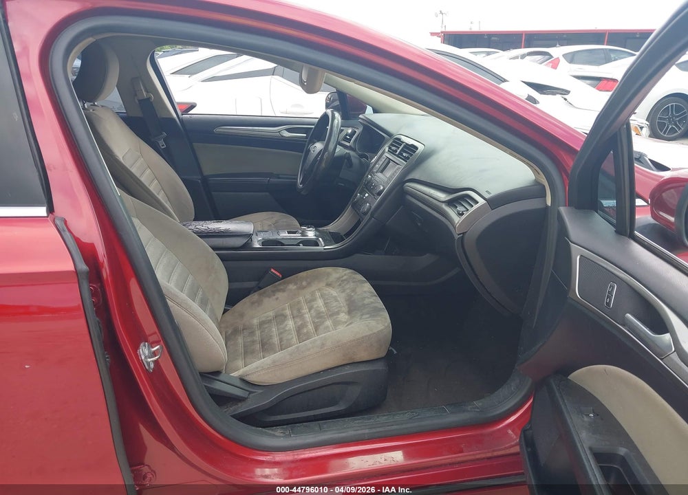 2018 FORD FUSION S VIN: 3FA6P0G72JR240067