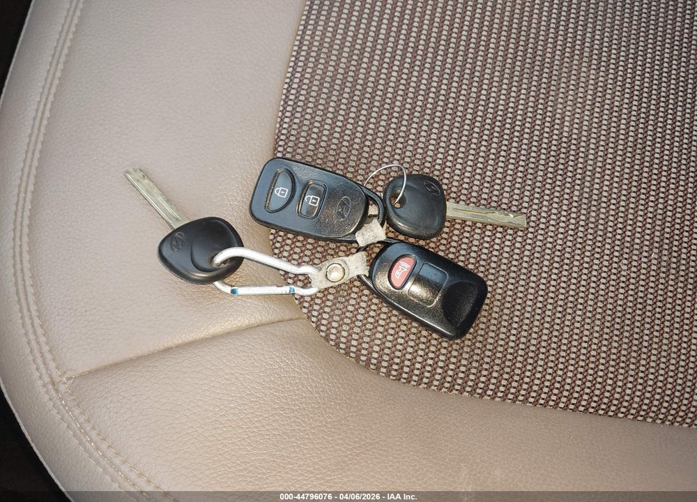 2012 HYUNDAI TUCSON GLS VIN: KM8JU3ACXCU323144