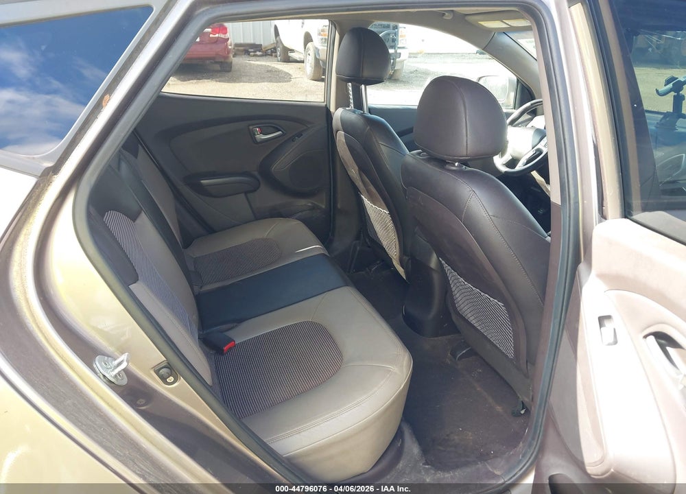 2012 HYUNDAI TUCSON GLS VIN: KM8JU3ACXCU323144