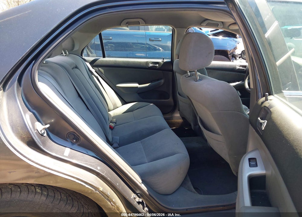 2005 HONDA ACCORD 2.4 LX VIN: 1HGCM564X5A185962
