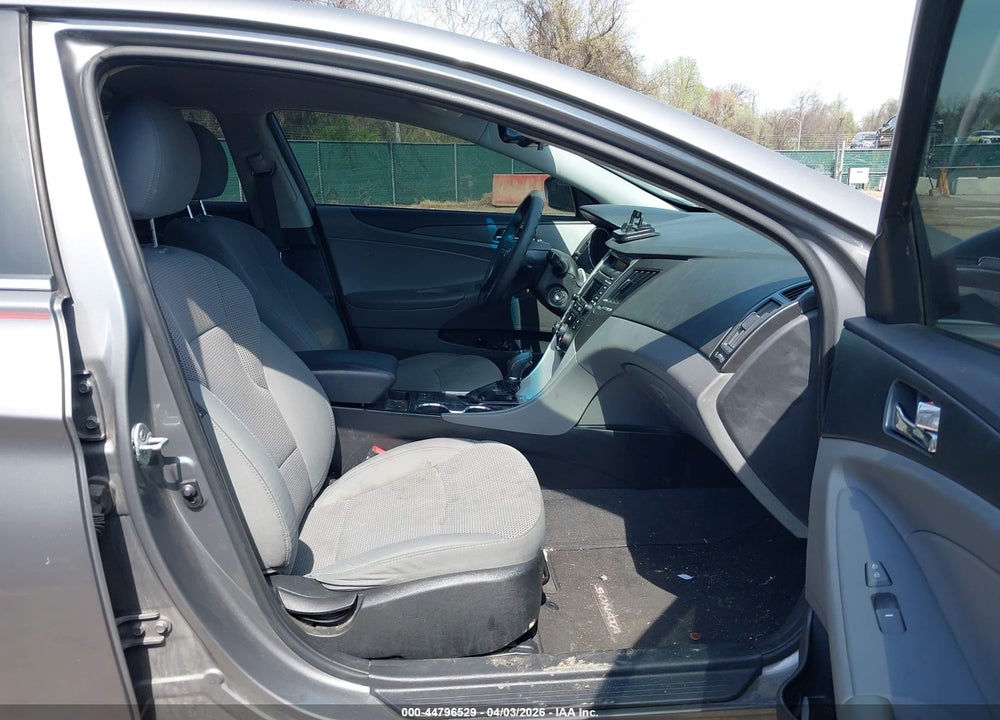 2014 HYUNDAI SONATA GLS VIN: 5NPEB4AC5EH865217