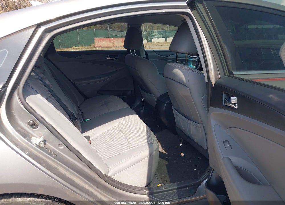 2014 HYUNDAI SONATA GLS VIN: 5NPEB4AC5EH865217