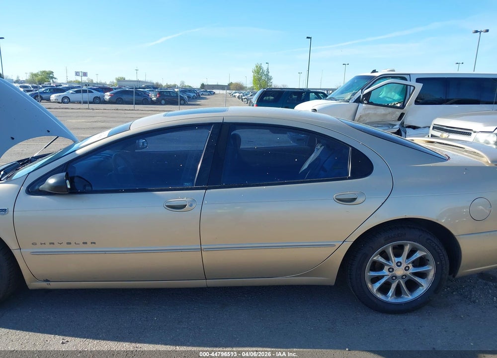 2000 CHRYSLER 300M VIN: 2C3HE66GXYH392511