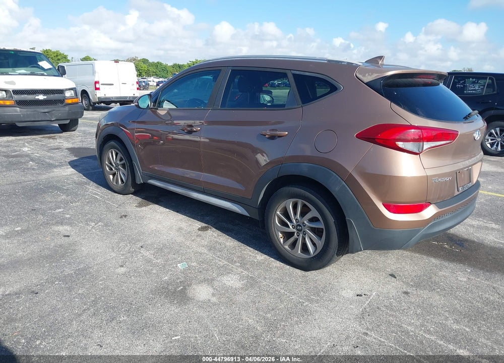 2017 HYUNDAI TUCSON SE PLUS VIN: KM8J33A43HU412847