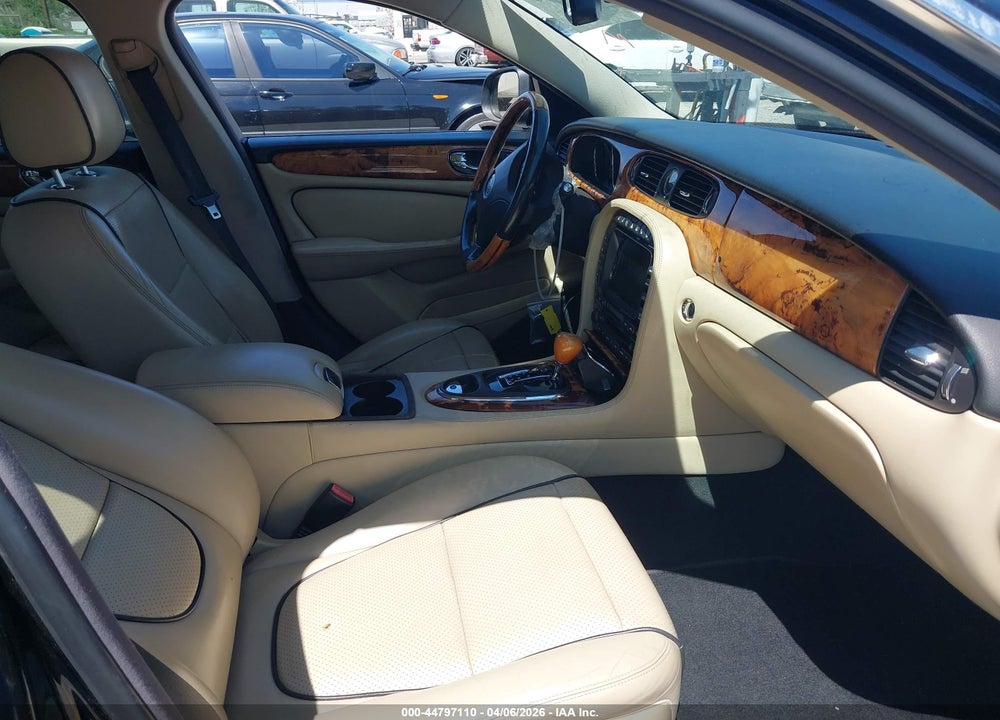 2008 JAGUAR XJ XJ8 VIN: SAJWA71B08SH21665