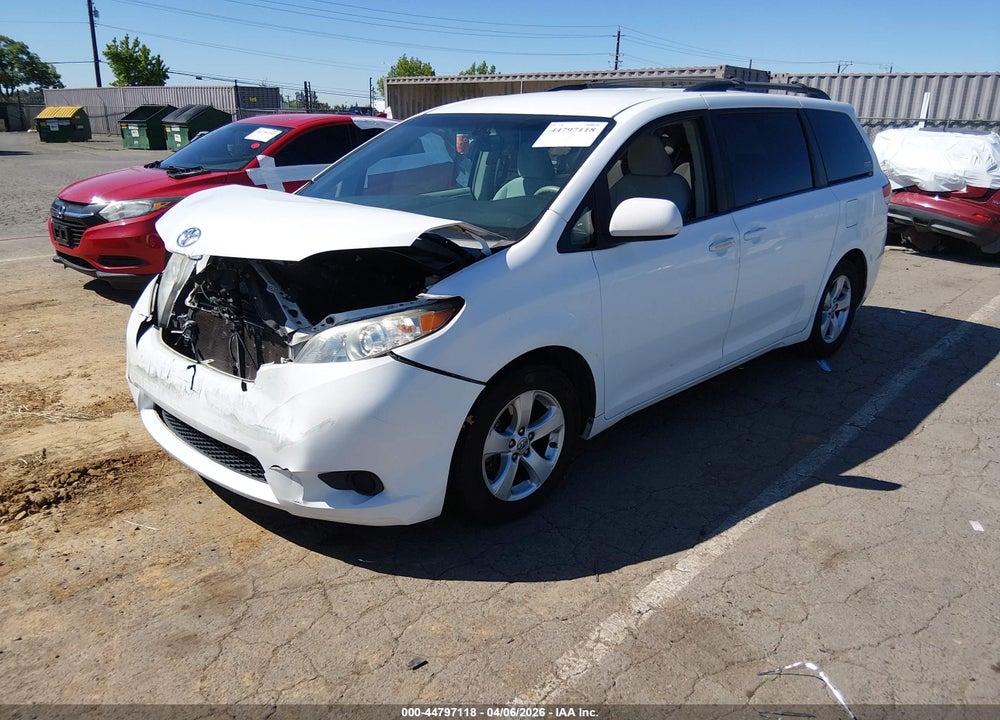 2011 TOYOTA SIENNA LE V6 VIN: 5TDKK3DCXBS083235