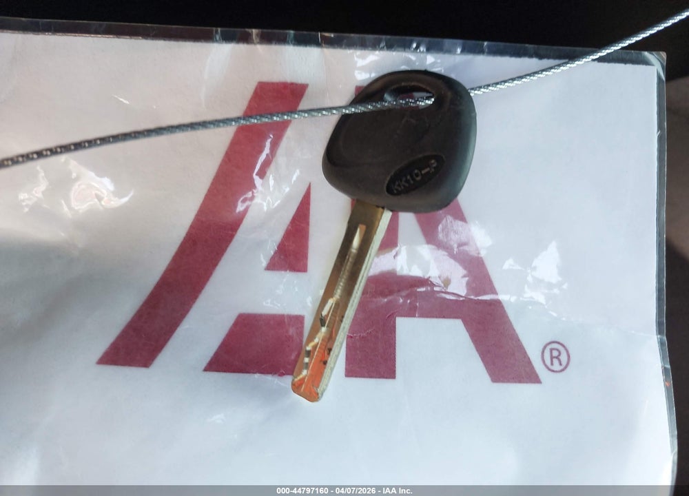2011 KIA SORENTO LX VIN: 5XYKT4A10BG164568