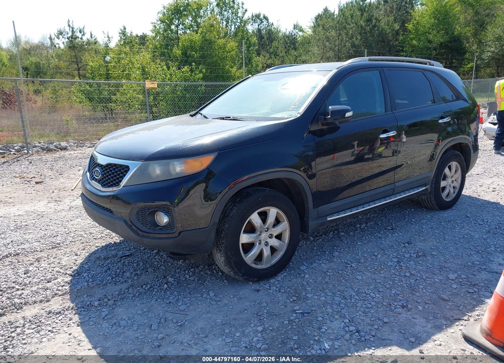 2011 KIA SORENTO LX VIN: 5XYKT4A10BG164568