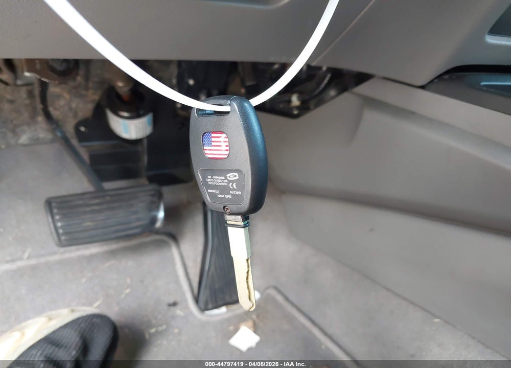 2006 HONDA CIVIC LX VIN: 1HGFA16556L017613