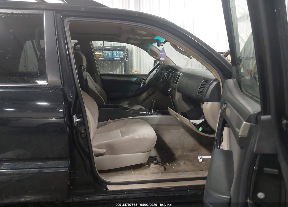 2005 TOYOTA 4RUNNER SR5 V6 VIN: JTEBU14RX50058292