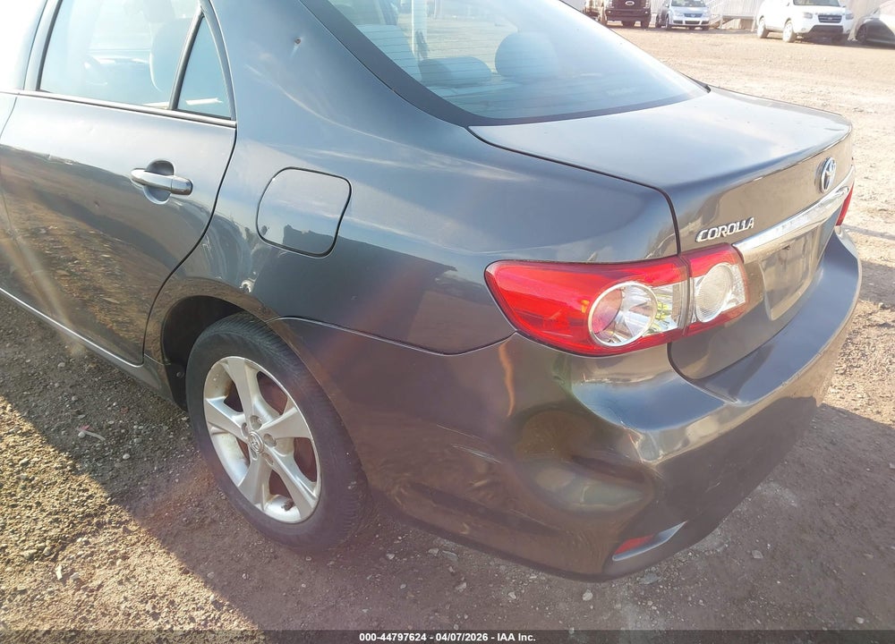 2011 TOYOTA COROLLA LE VIN: 2T1BU4EE4BC632856