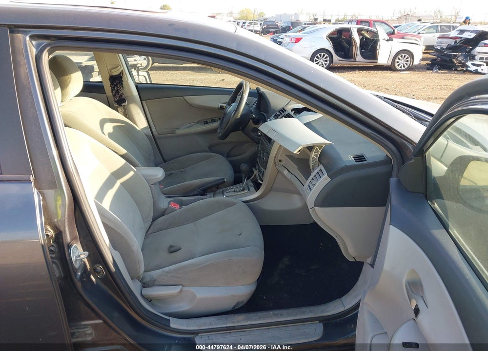 2011 TOYOTA COROLLA LE VIN: 2T1BU4EE4BC632856