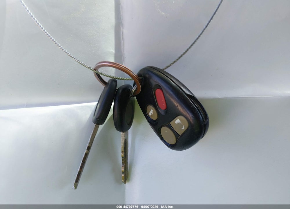 2006 SATURN ION 2 VIN: 1G8AN15F96Z193224