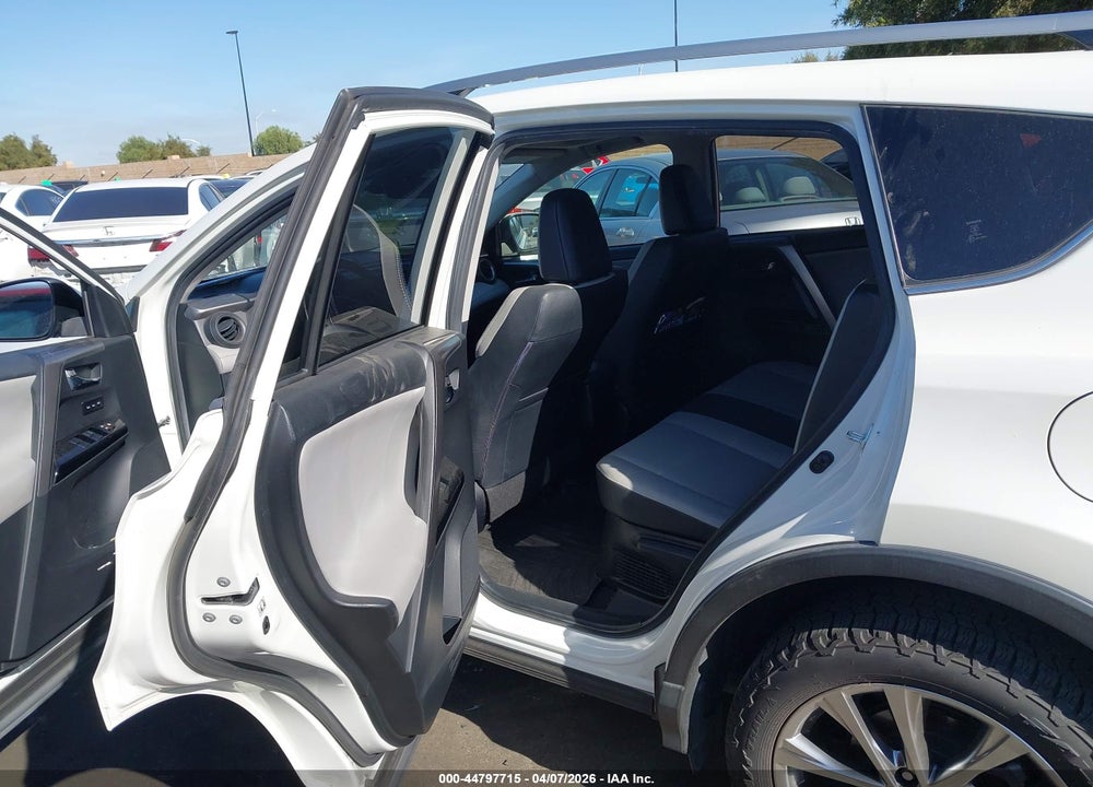 2017 TOYOTA RAV4 HYBRID LIMITED VIN: JTMDJREV6HD101958