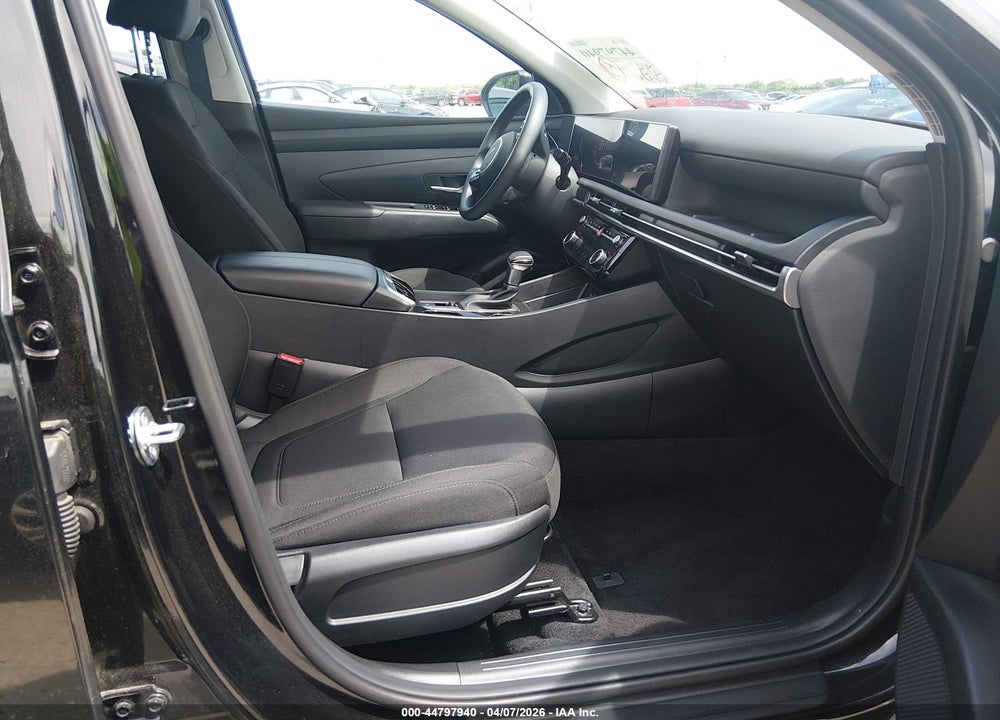 2026 HYUNDAI TUCSON SEL VIN: 5NMJBCDE1TH617689