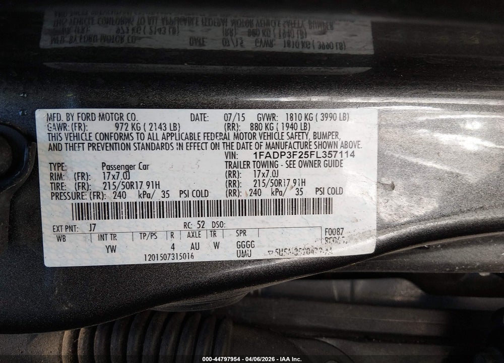 2015 FORD FOCUS SE VIN: 1FADP3F25FL357114