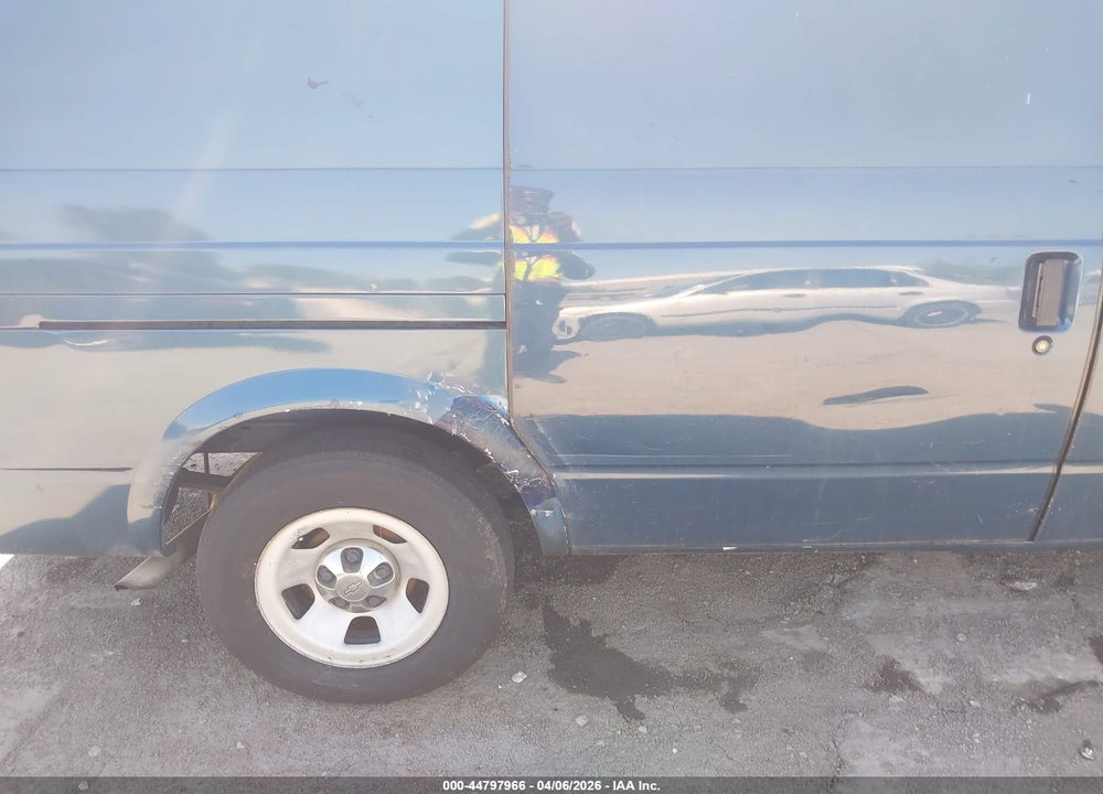 2002 CHEVROLET ASTRO VIN: 1GCDL19X22B135163