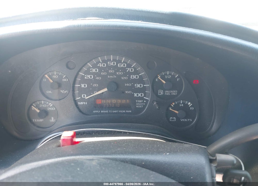 2002 CHEVROLET ASTRO VIN: 1GCDL19X22B135163