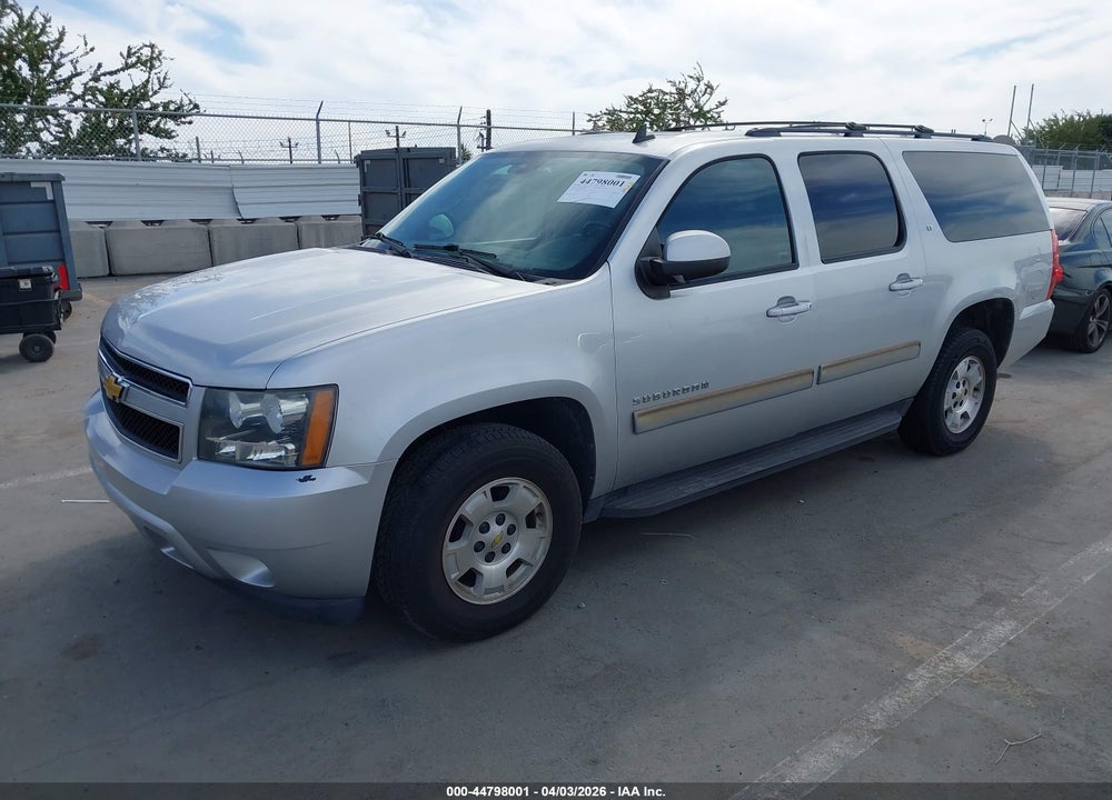 2014 CHEVROLET SUBURBAN 1500 LT VIN: 1GNSKJE72ER222886