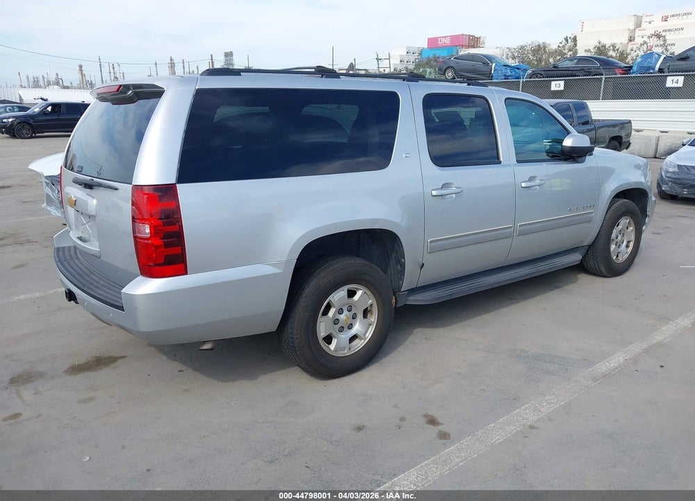 2014 CHEVROLET SUBURBAN 1500 LT VIN: 1GNSKJE72ER222886