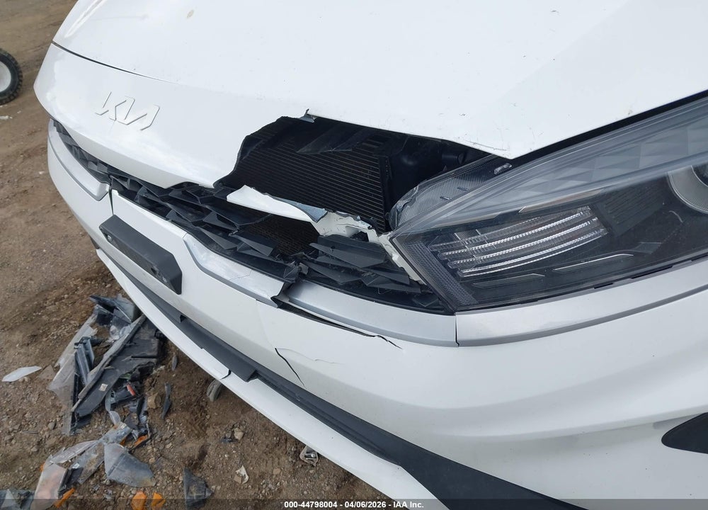 2024 KIA FORTE LXS VIN: 3KPF24AD1RE754025