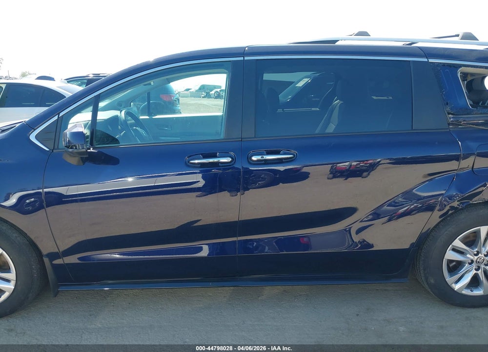 2023 TOYOTA SIENNA LIMITED VIN: 5TDZSKFC7PS103549