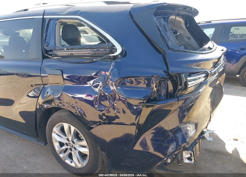 2023 TOYOTA SIENNA LIMITED VIN: 5TDZSKFC7PS103549