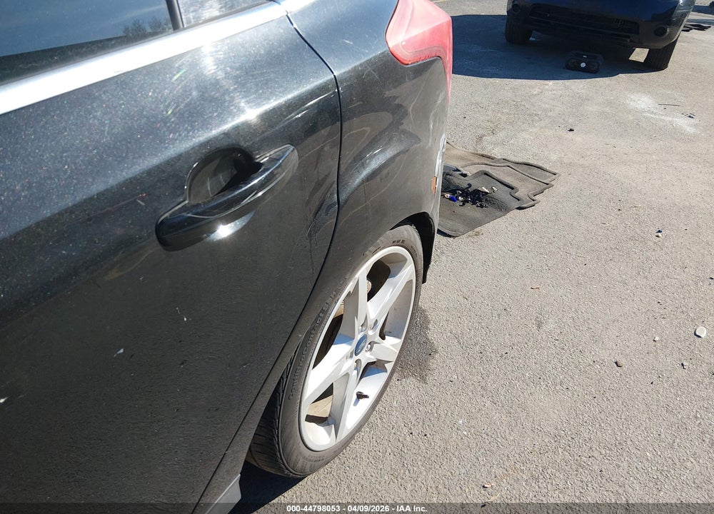 2012 FORD FOCUS TITANIUM VIN: 1FAHP3N24CL116918