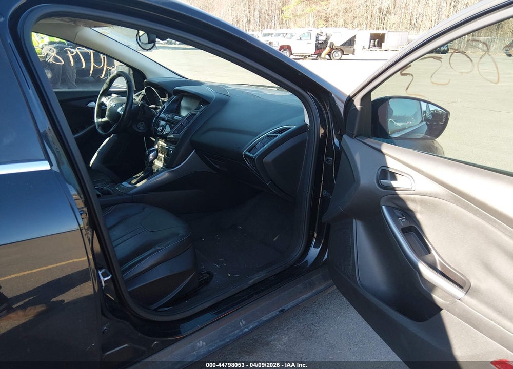 2012 FORD FOCUS TITANIUM VIN: 1FAHP3N24CL116918