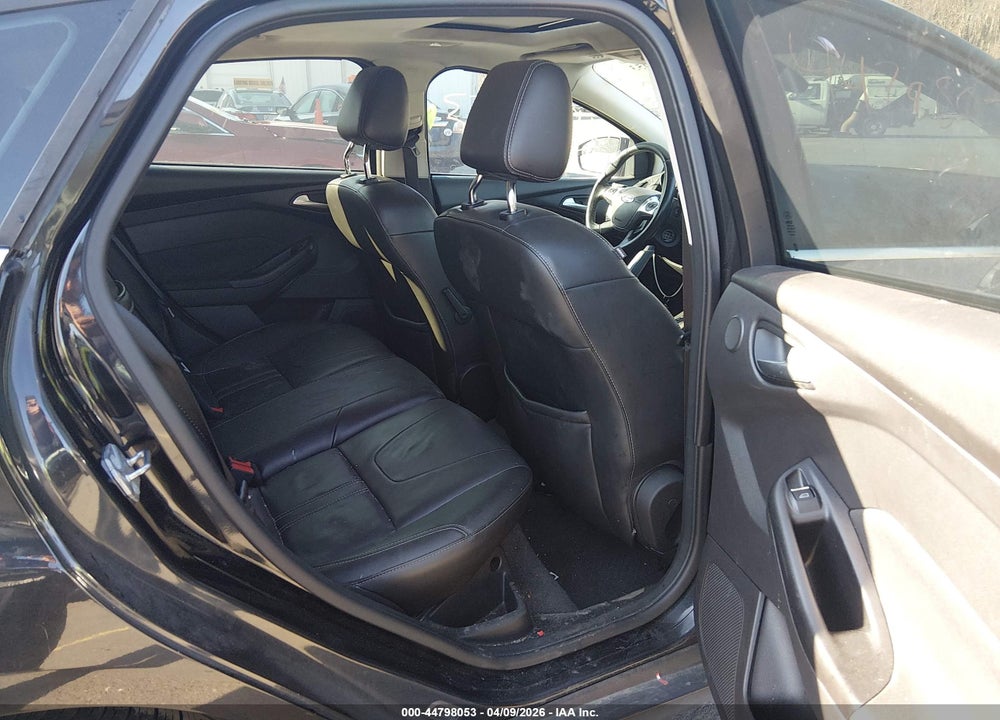 2012 FORD FOCUS TITANIUM VIN: 1FAHP3N24CL116918