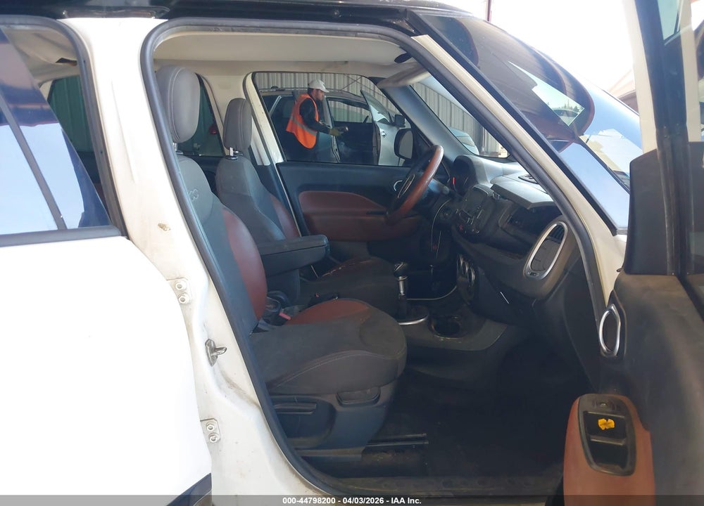 2014 FIAT 500L TREKKING VIN: ZFBCFADH4EZ007072