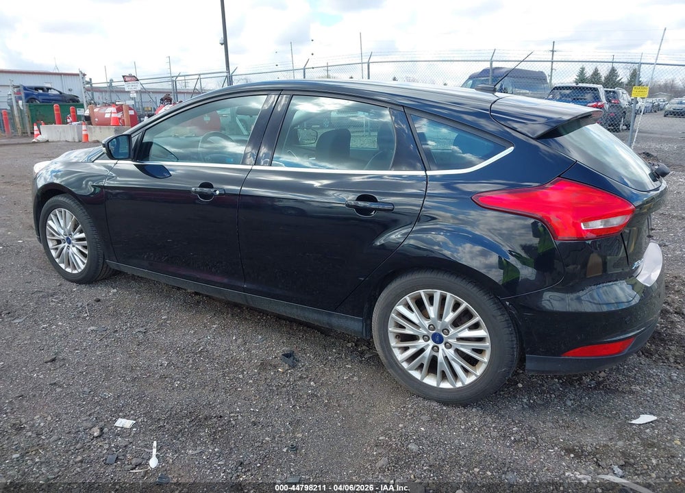 2017 FORD FOCUS TITANIUM VIN: 1FADP3N24HL328241