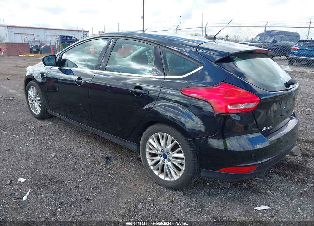 2017 FORD FOCUS TITANIUM VIN: 1FADP3N24HL328241